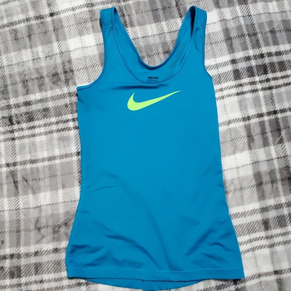 Nike tank